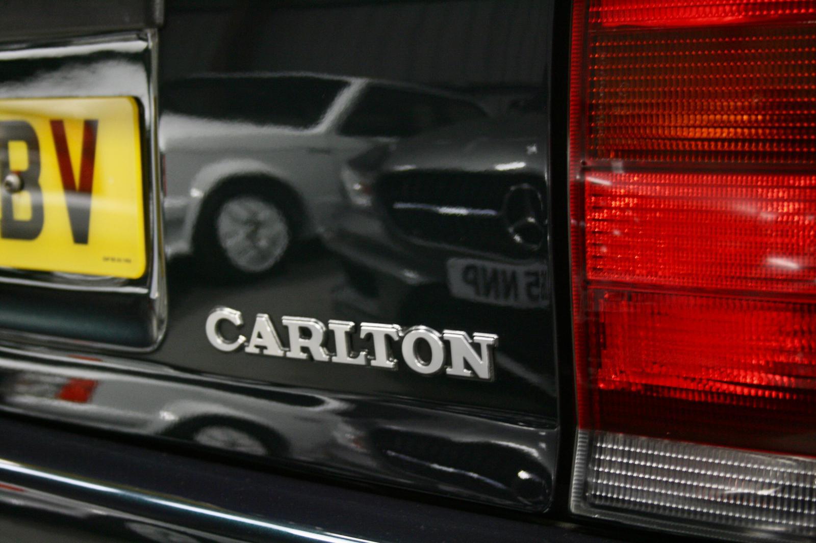 Lotus Carlton