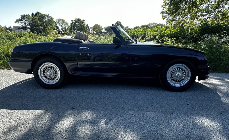 MG RV8 4.0 V8 OXFORD BLUE
