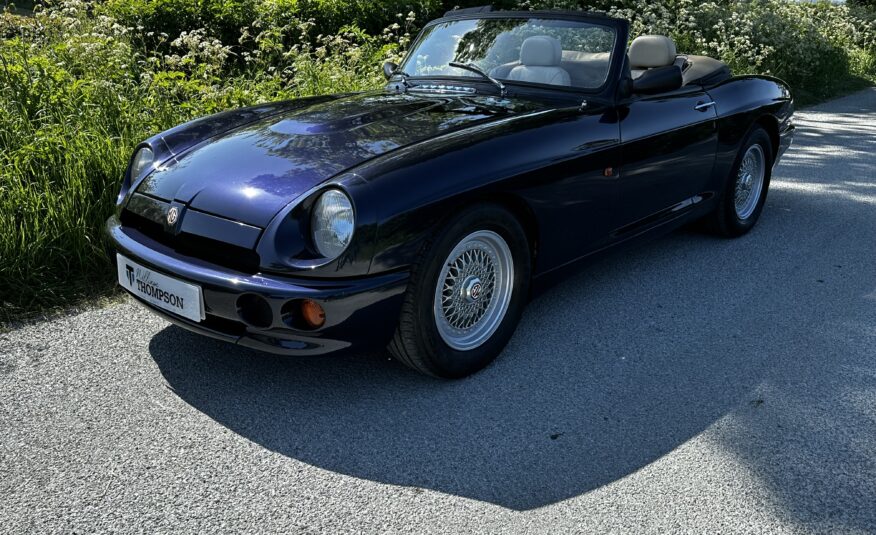 MG RV8 4.0 V8 OXFORD BLUE