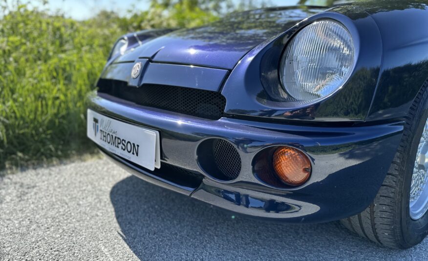 MG RV8 4.0 V8 OXFORD BLUE
