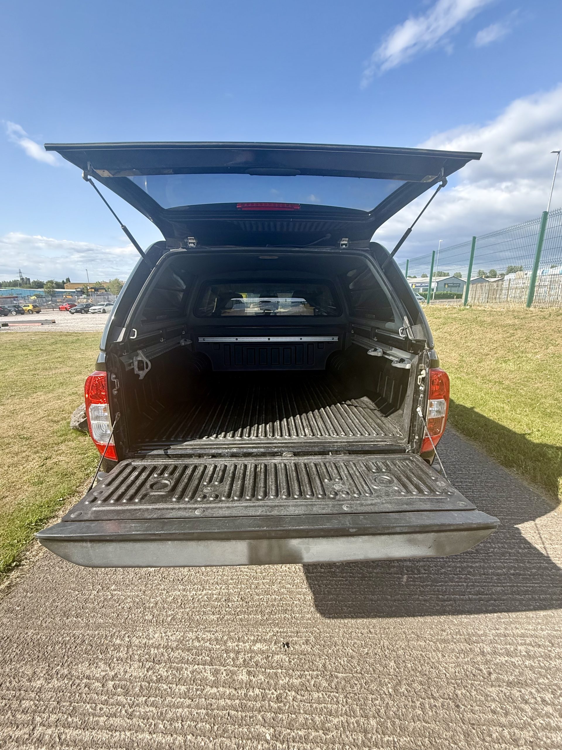 Nissan Navara 2.3 dCi Tekna
