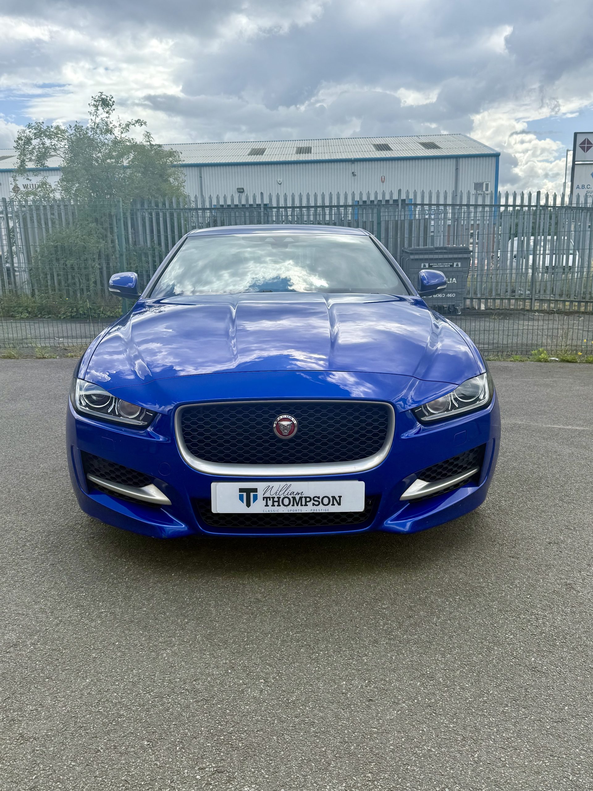 Jaguar XE 2.0i GPF R-Sport
