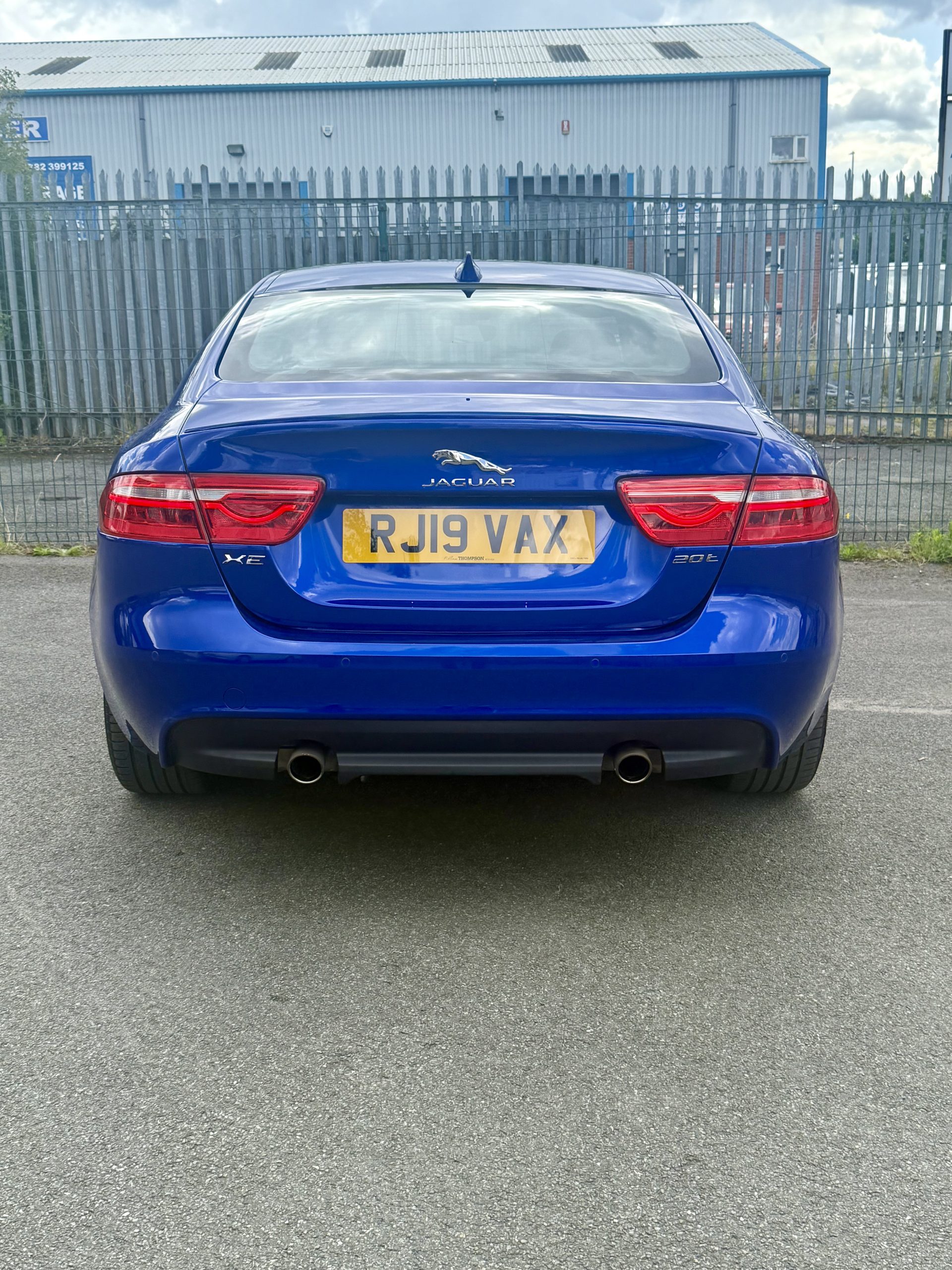 Jaguar XE 2.0i GPF R-Sport