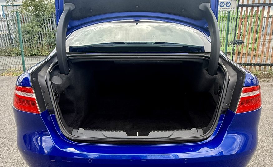 Jaguar XE 2.0i GPF R-Sport