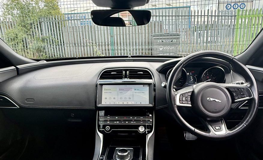 Jaguar XE 2.0i GPF R-Sport