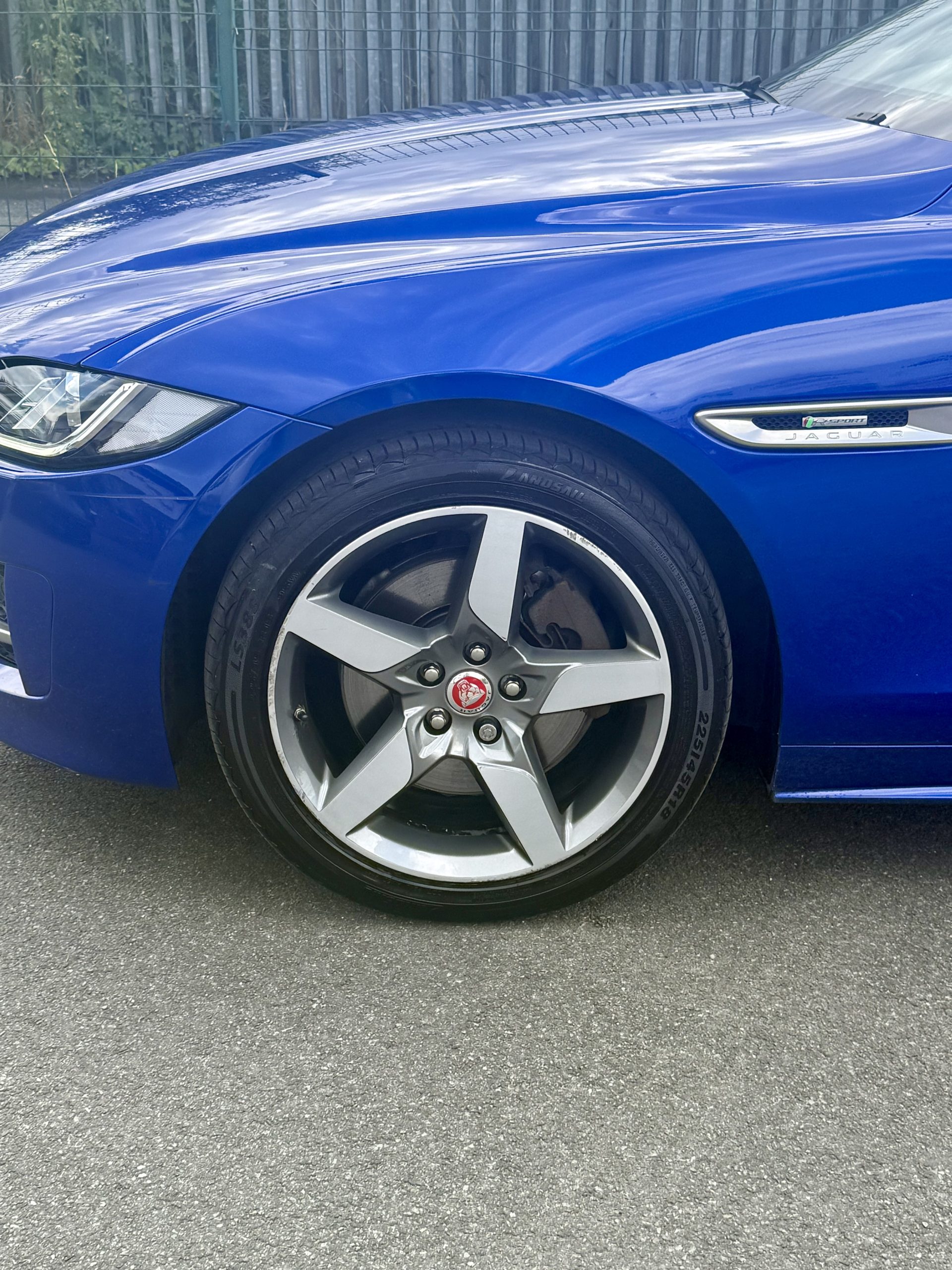 Jaguar XE 2.0i GPF R-Sport