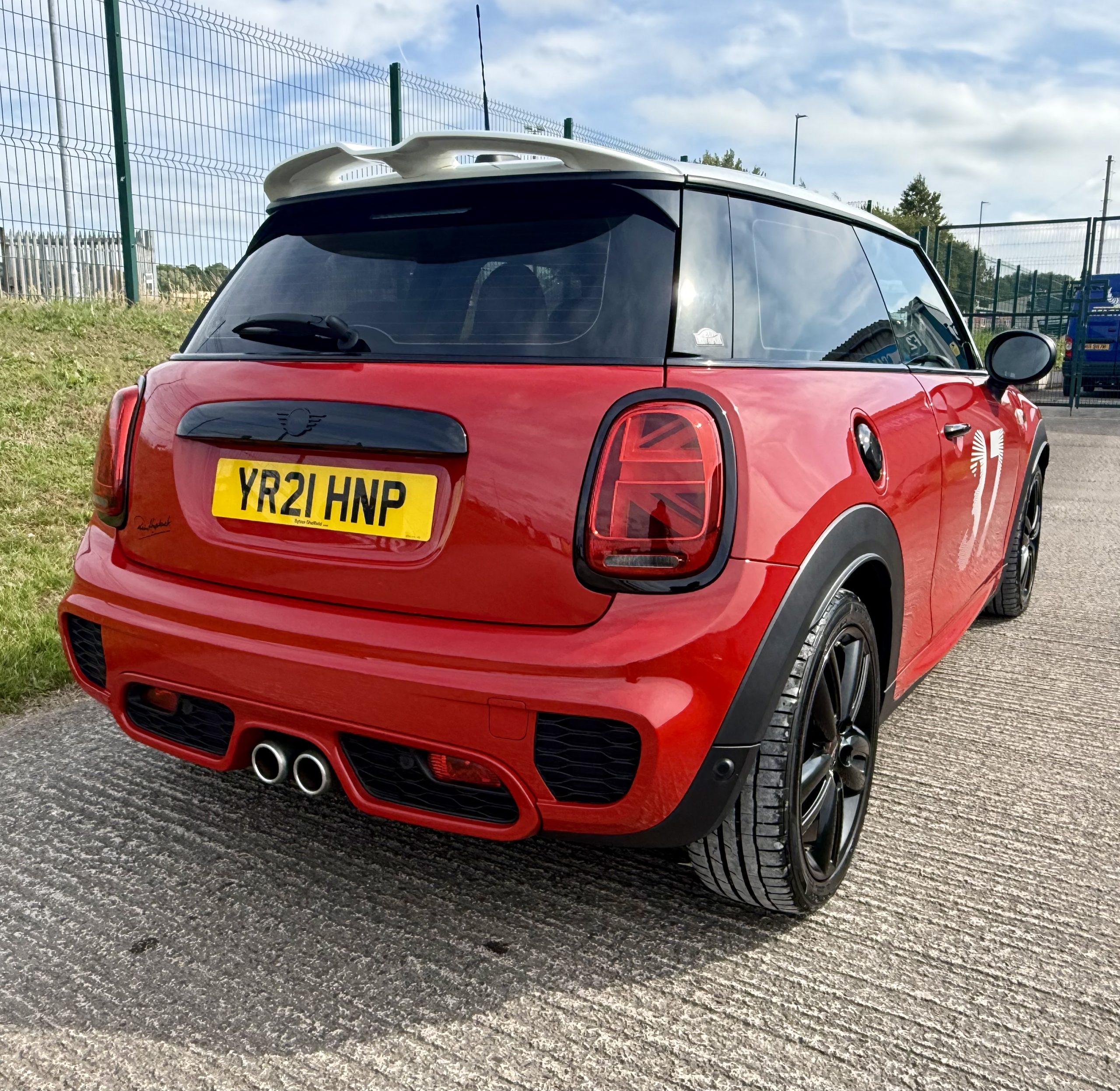 MINI Hatch 2.0 Cooper S Paddy Hopkirk Edition