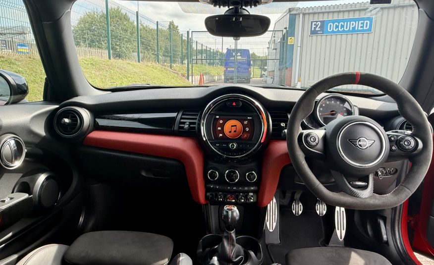 MINI Hatch 2.0 Cooper S Paddy Hopkirk Edition