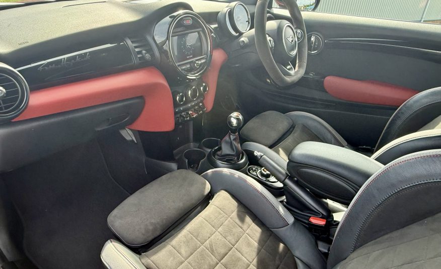 MINI Hatch 2.0 Cooper S Paddy Hopkirk Edition