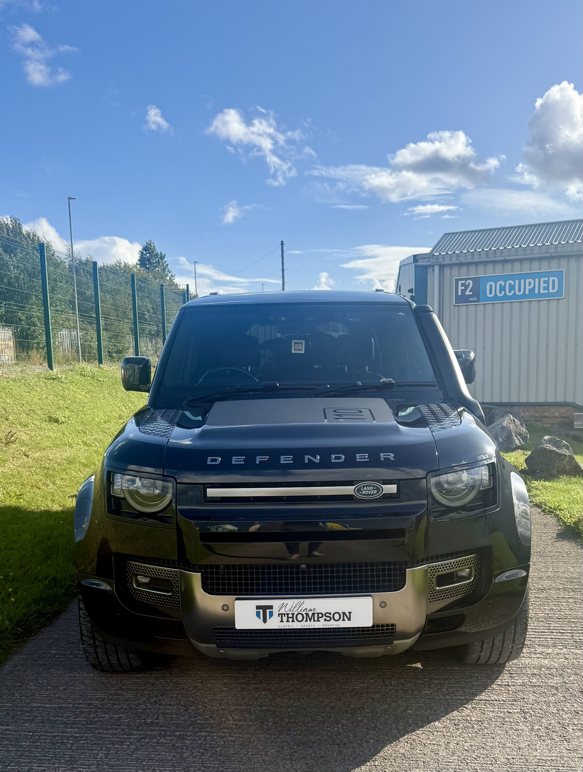Land Rover Defender 110