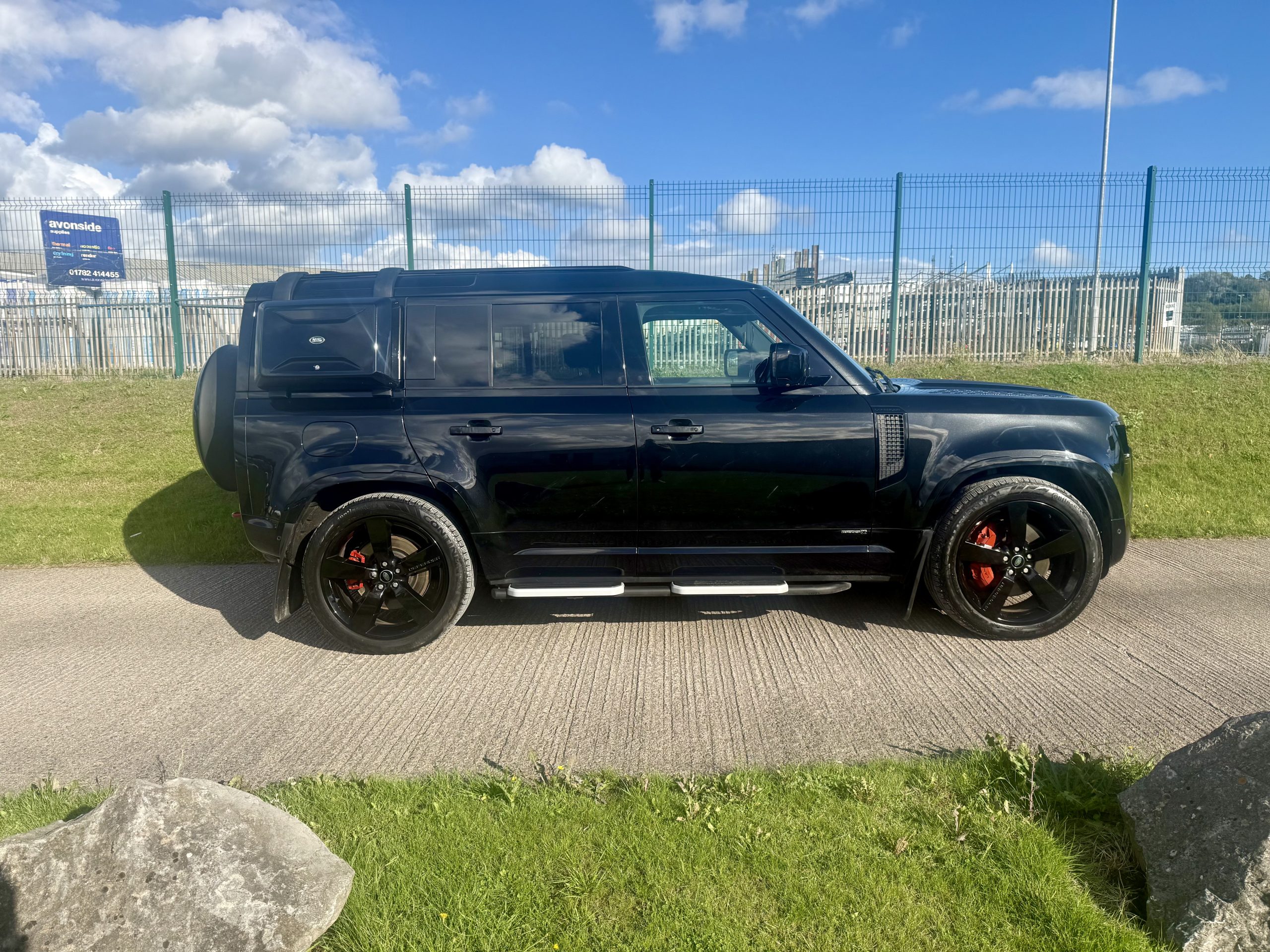 Land Rover Defender 110