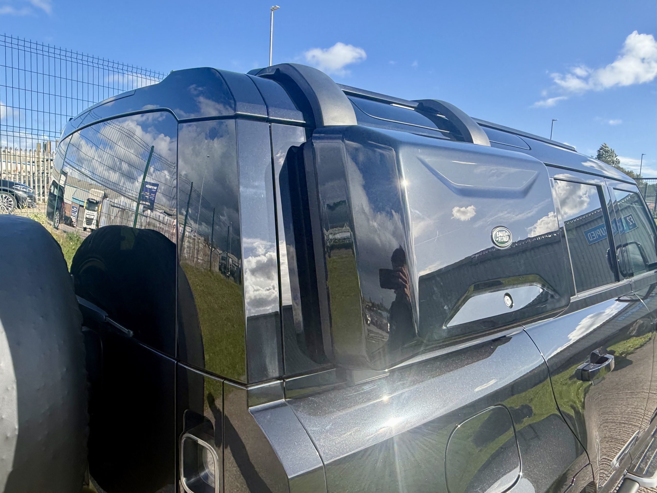 Land Rover Defender 110