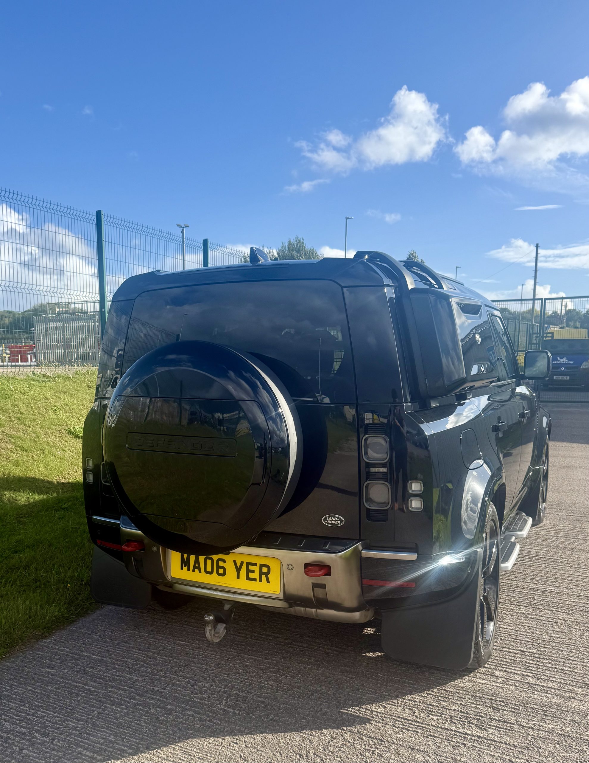 Land Rover Defender 110